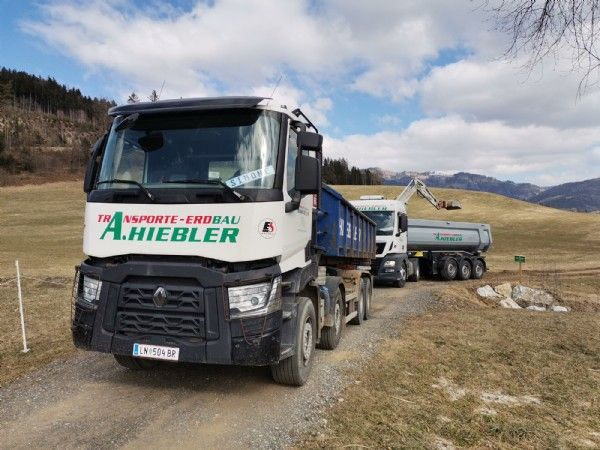 Transport von Schüttgütern in Niklasdorf im Bezirk Leoben